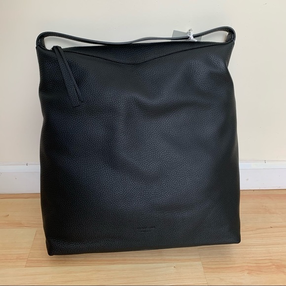 Everlane Handbags - NWT Everlane The Boss Bag Black Leather Hobo